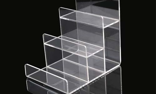 Reasons Why Acrylic Display Stands Are Better Than Glass Or Wooden Display Stands